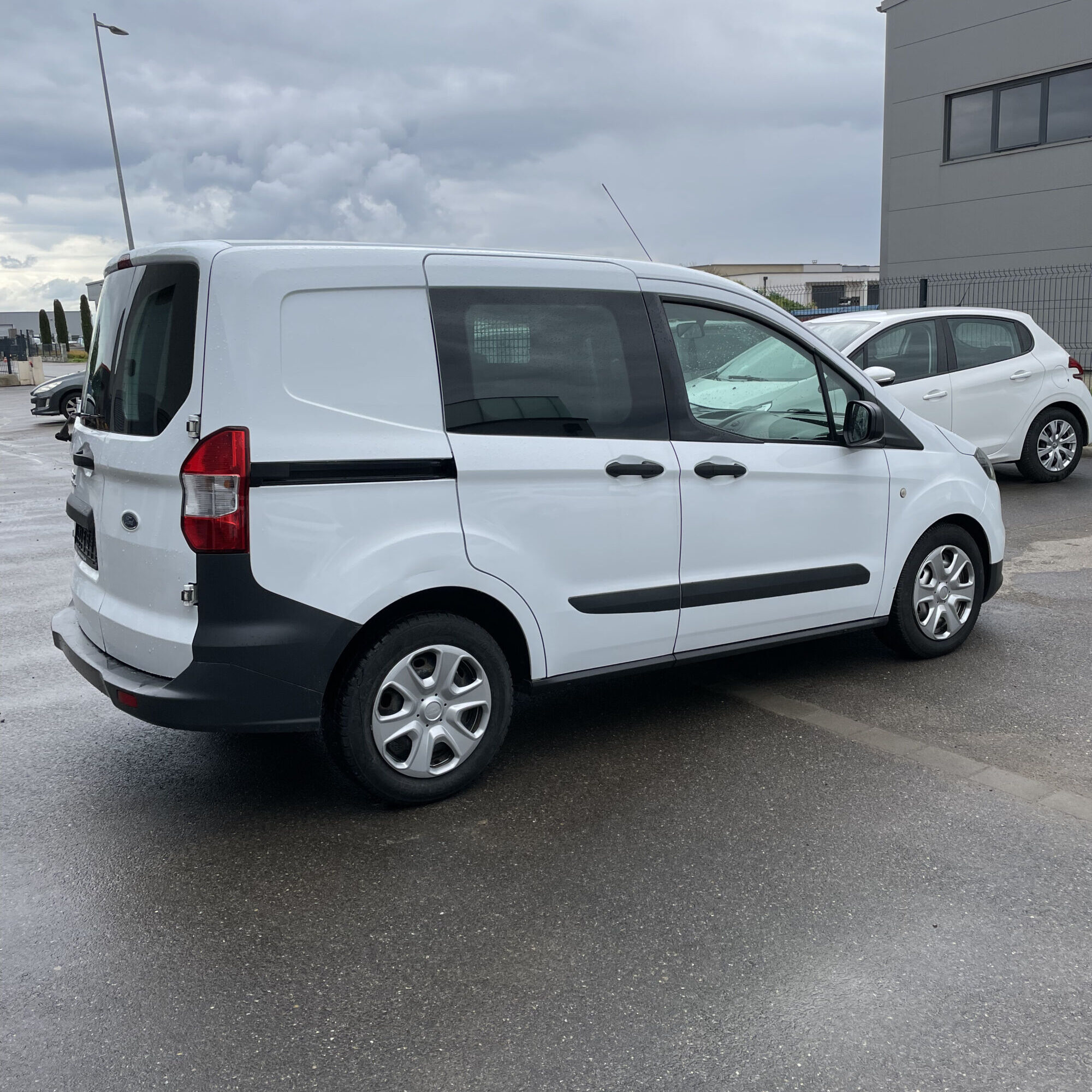 FORD TRANSIT COURIER 1.5L ECOBLUE Saint-Dié-des-Vosges 0