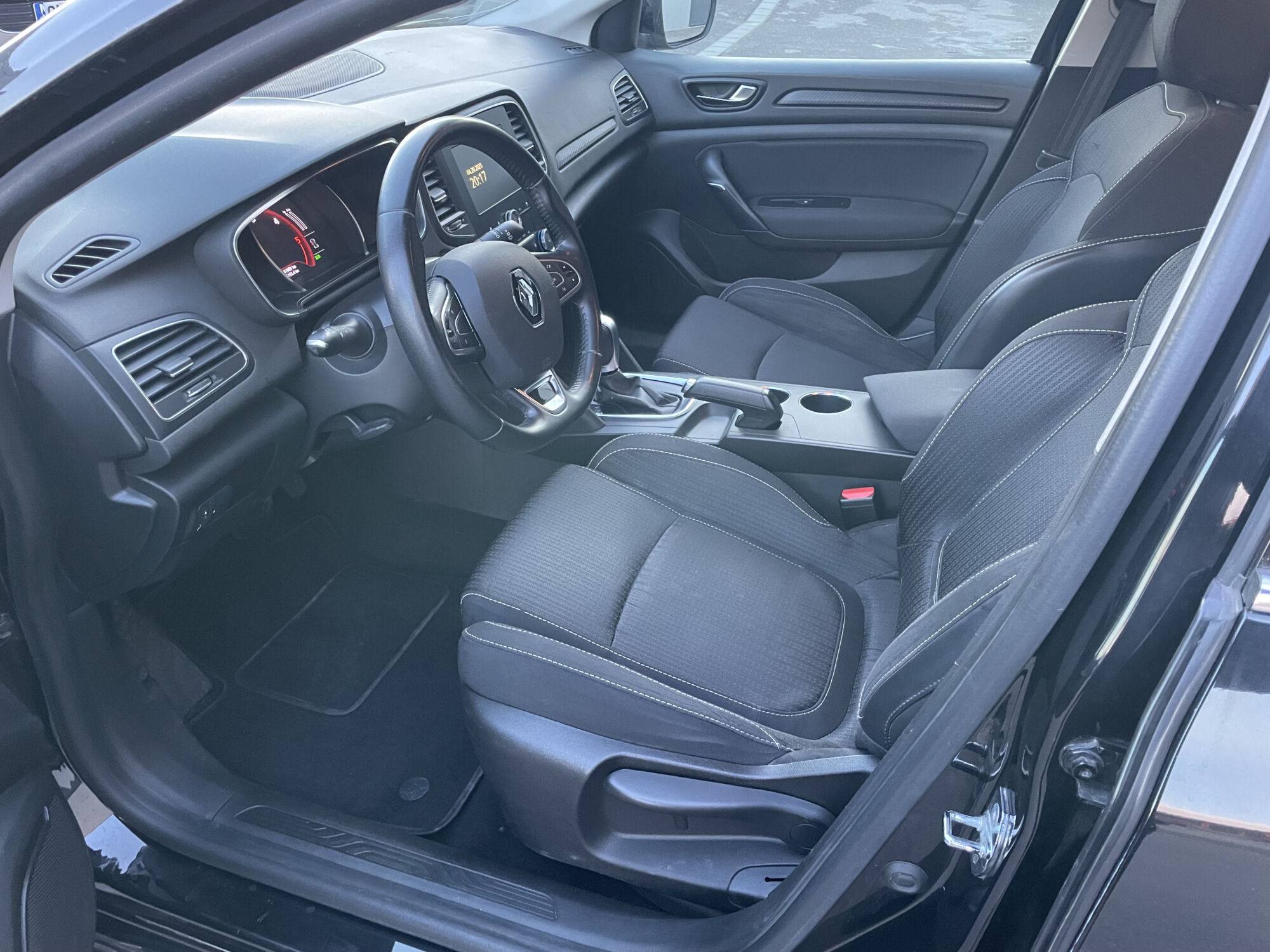 Renault Megane IV Berline Blue dCi 115 EDC Limited Wittenheim 0