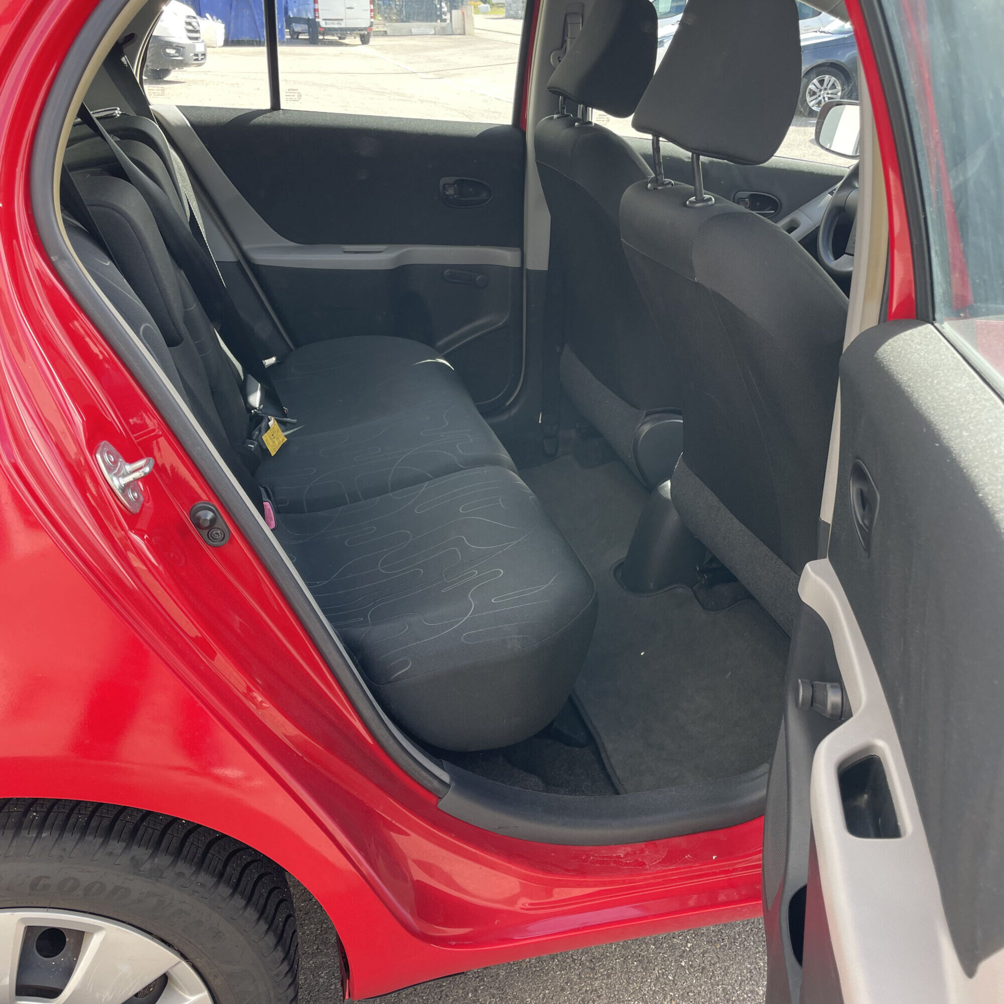 Toyota Yaris 1.0 &#8211; 69 VVT-i Confort Pack Erstein 0