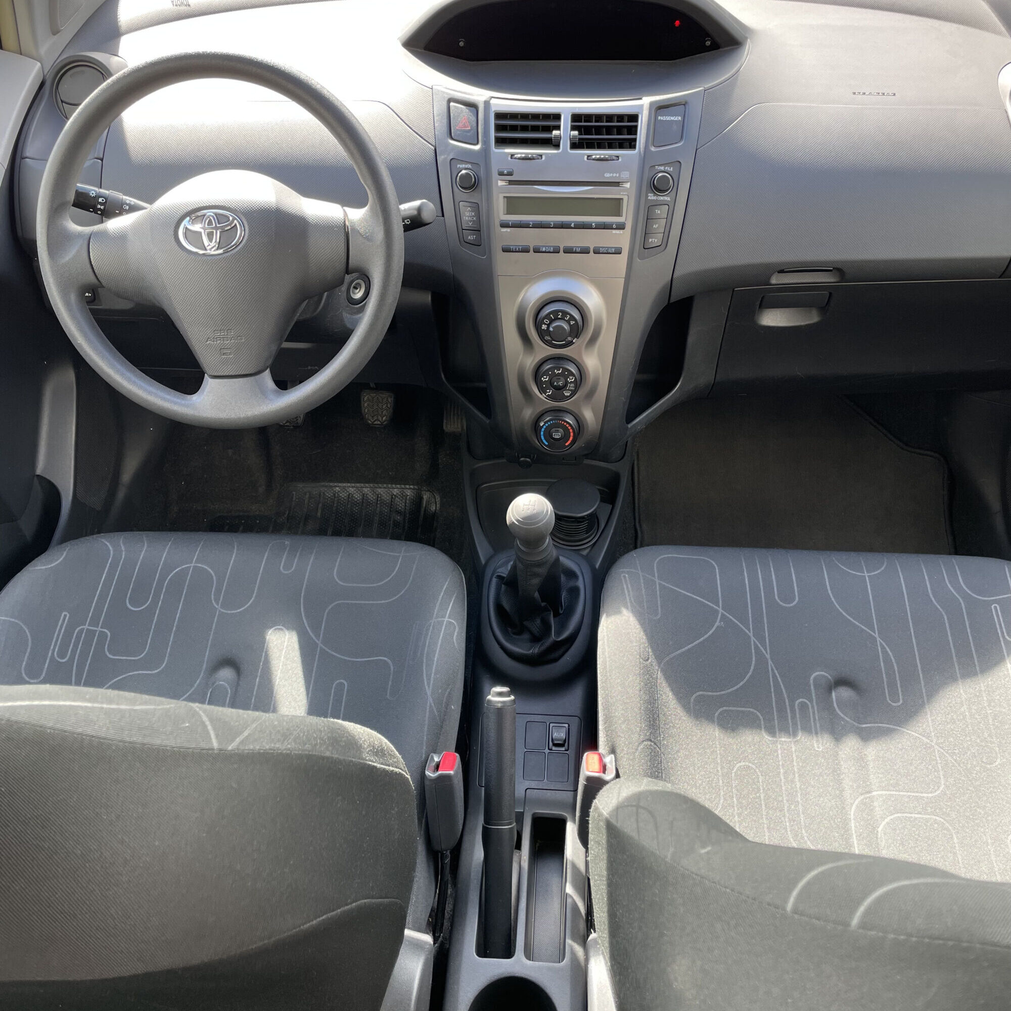 Toyota Yaris 1.0 &#8211; 69 VVT-i Confort Pack Erstein 0