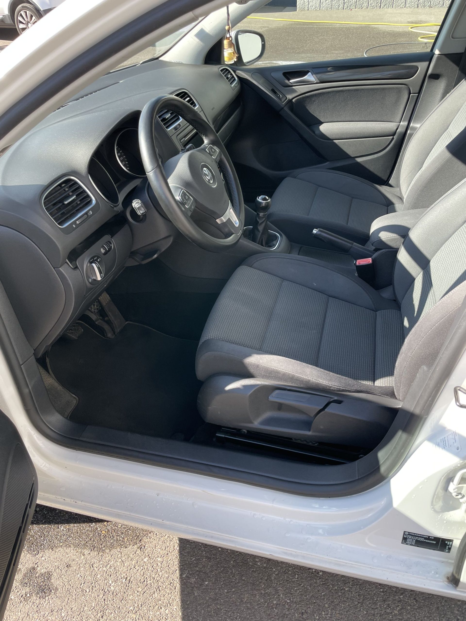 IMG_0760 2000X2000 | AKS Automobiles Volkswagen Golf 1.6 TDI 105 FAP CR BlueMotion Style Mulhouse 0