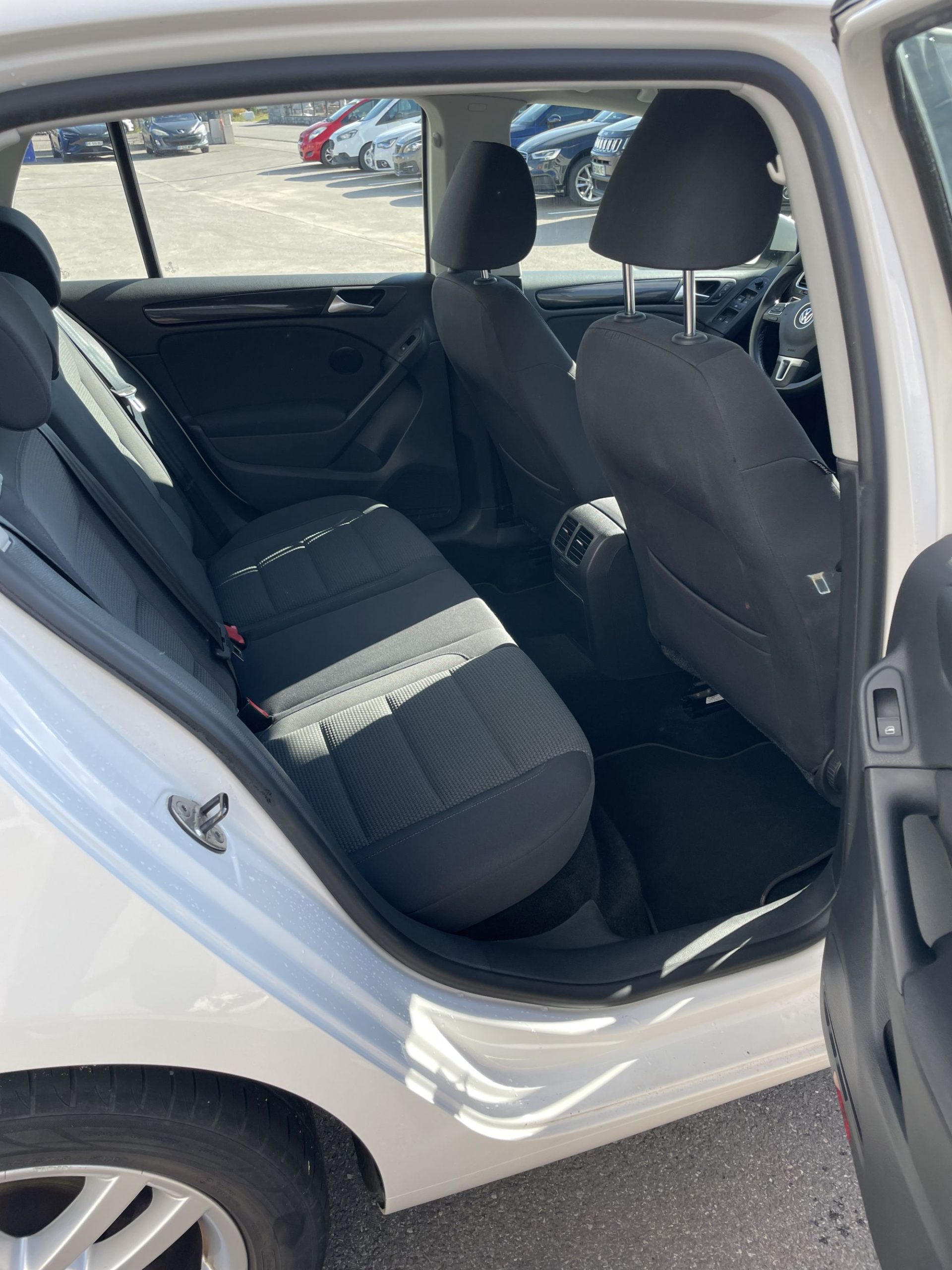 IMG_0762 2000X2000 | AKS Automobiles Volkswagen Golf 1.6 TDI 105 FAP CR BlueMotion Style Mulhouse 0