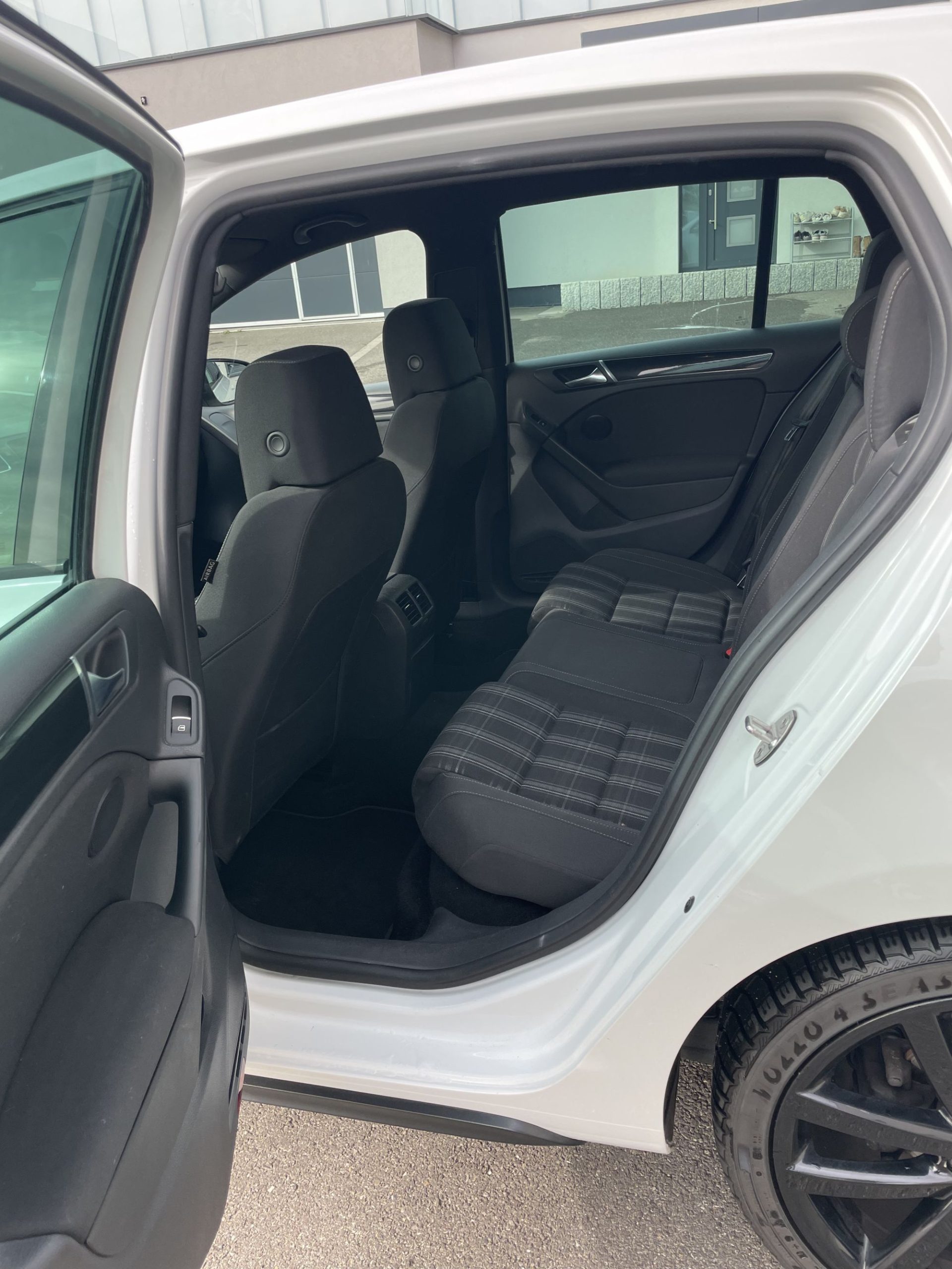 IMG_0813 2000X2000 | AKS Automobiles Volkswagen Golf VI 2.0 TDI 170 GTD Sélestat 0