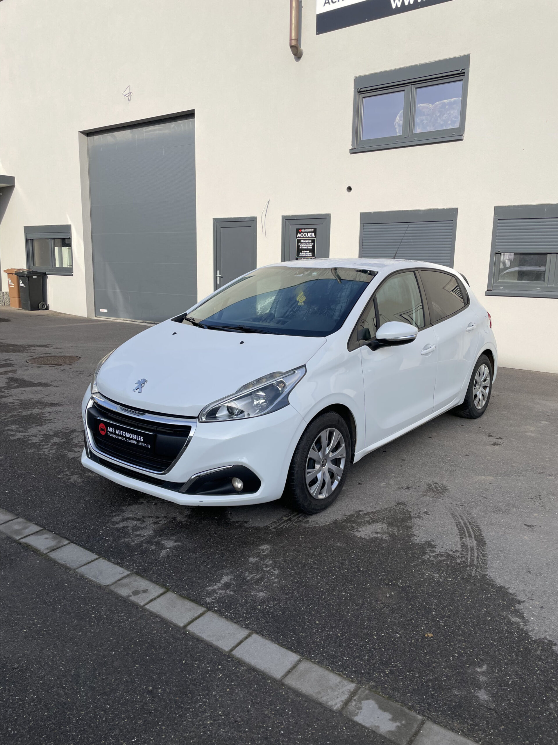 IMG_0886 2000X2000 | AKS Automobiles Peugeot 208 1.6 BlueHDi 100ch S&S BVM5 Saint-Dié-des-Vosges 0