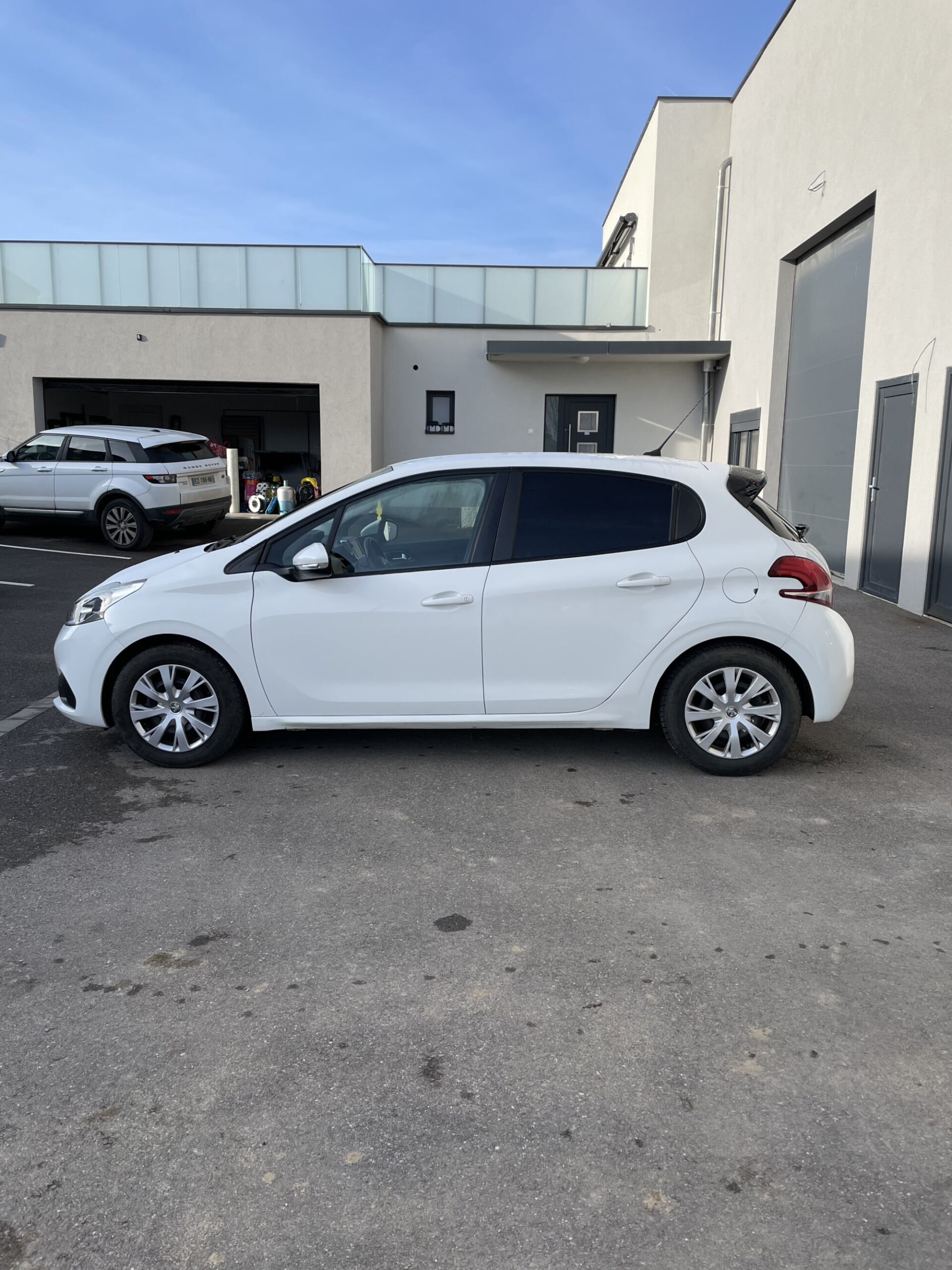 IMG_0894 2000X2000 | AKS Automobiles Peugeot 208 1.6 BlueHDi 100ch S&S BVM5 Saint-Dié-des-Vosges 0
