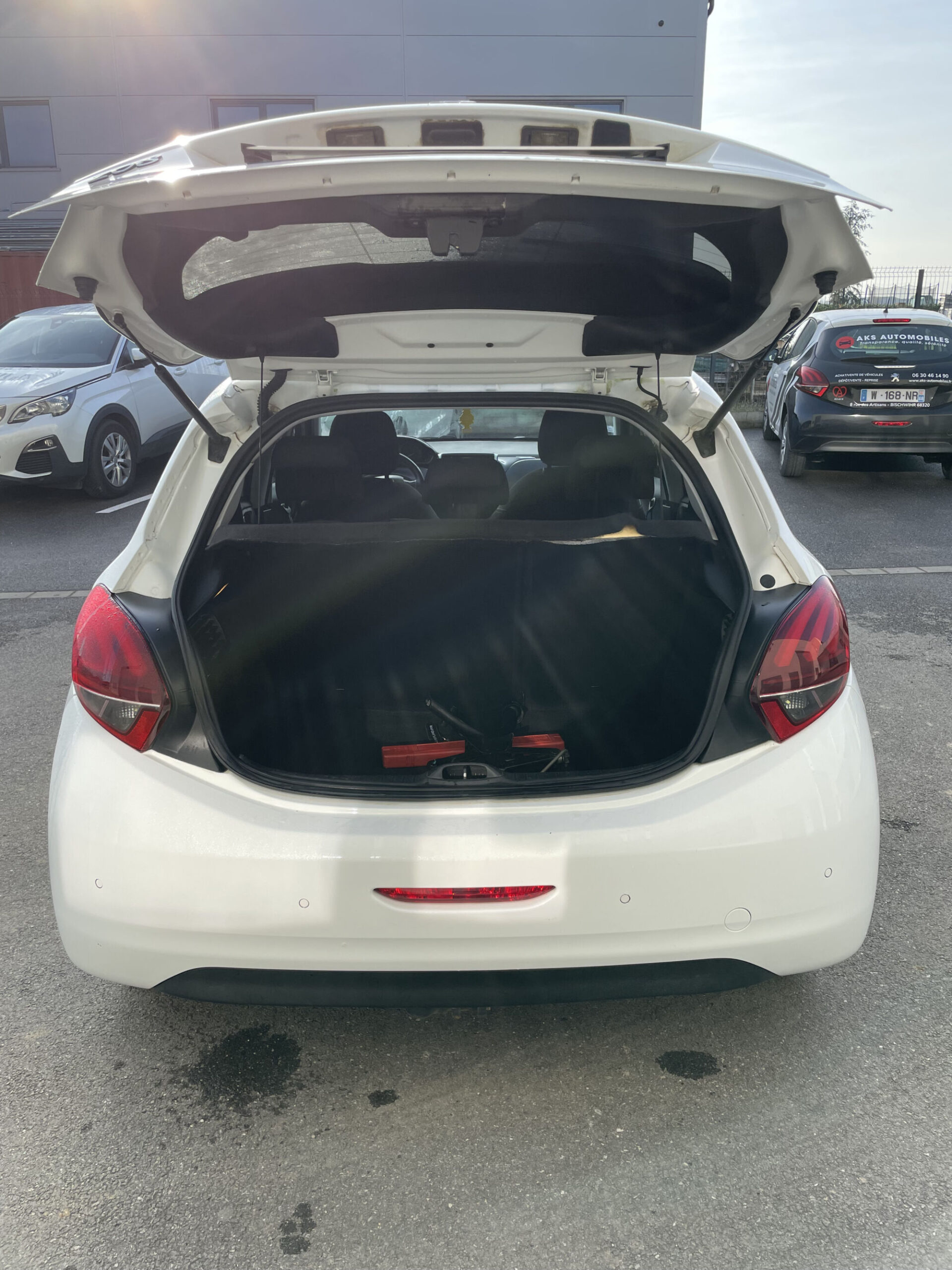 IMG_0899 2000X2000 | AKS Automobiles Peugeot 208 1.6 BlueHDi 100ch S&S BVM5 Saint-Dié-des-Vosges 0